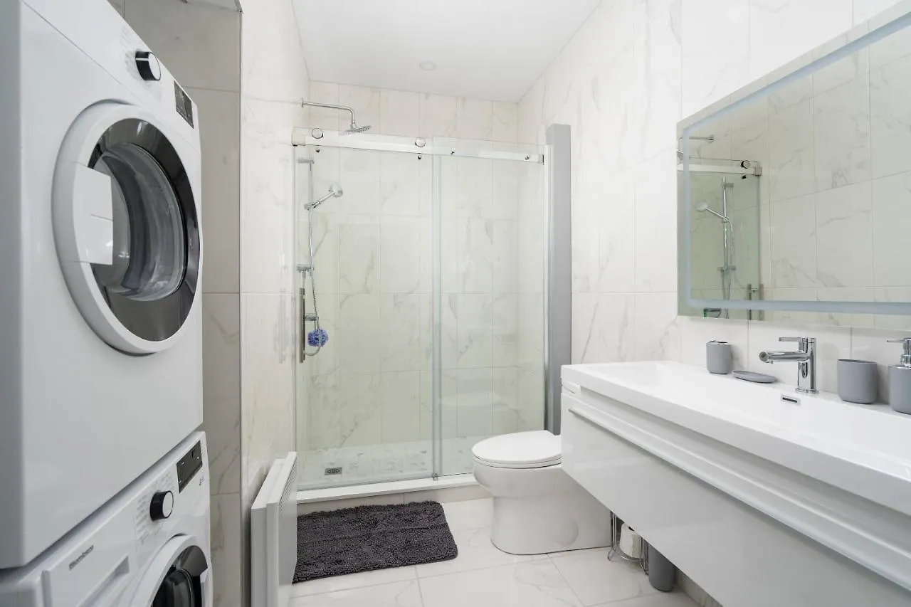 Bakan - The S&D Hotel Montreal 0*,