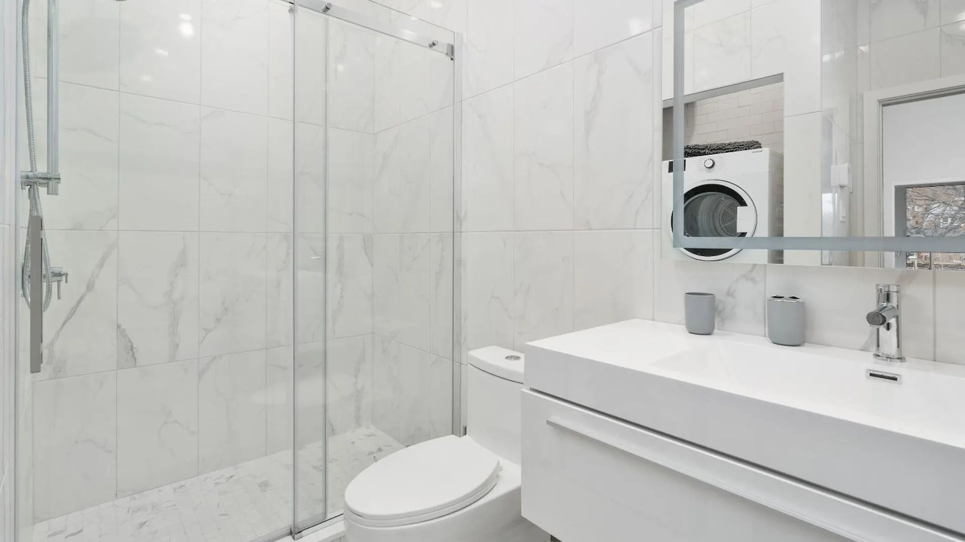 Bakan - The S&D Hotel Montreal